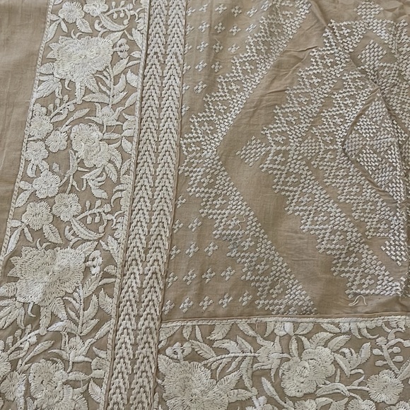 NWOT Beautiful tan lawn / cotton shirt with embroidery on front. kurta kameez - Picture 3 of 7